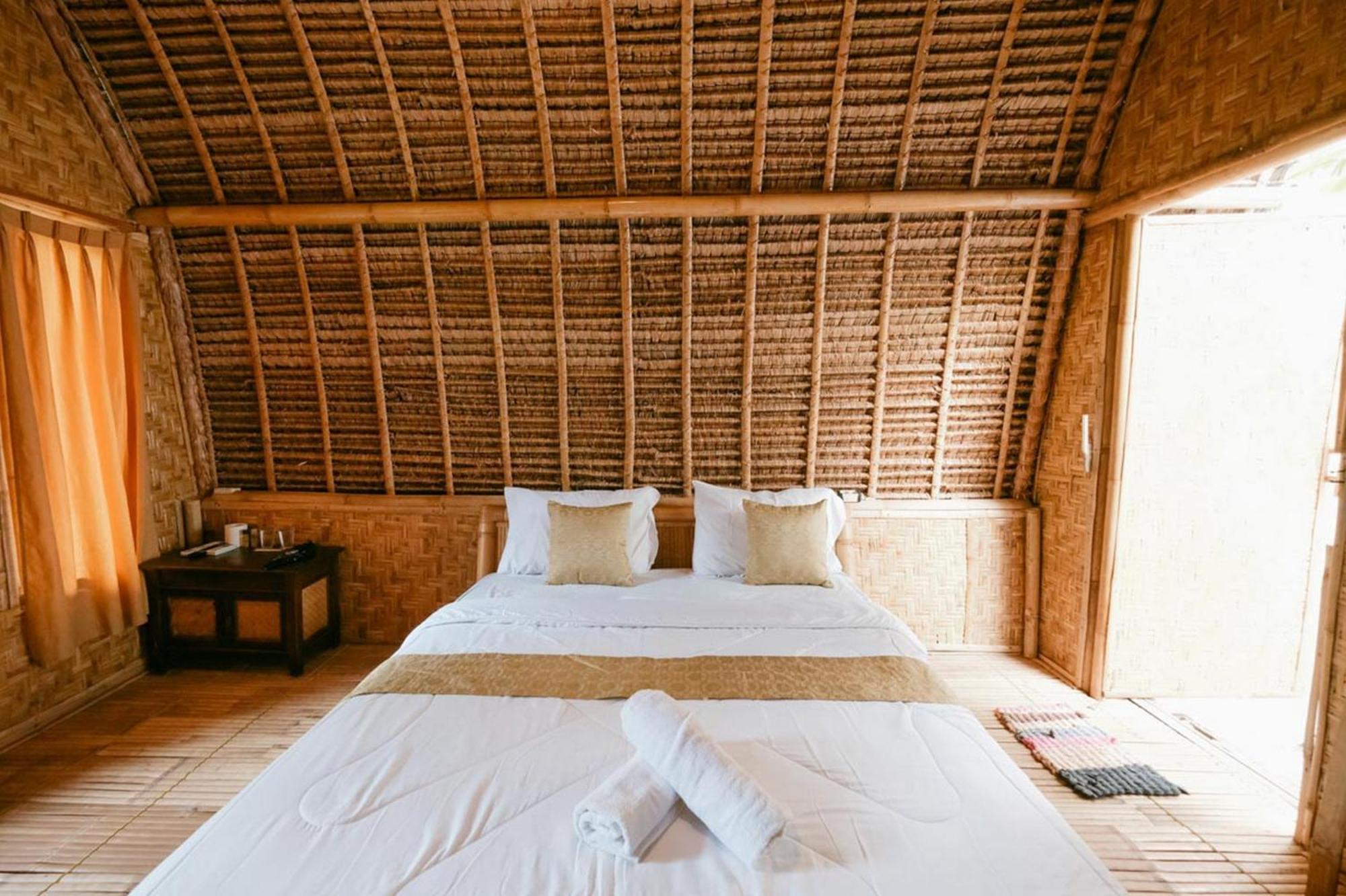 Cici Bungalow Senggigi Мангсит Экстерьер фото