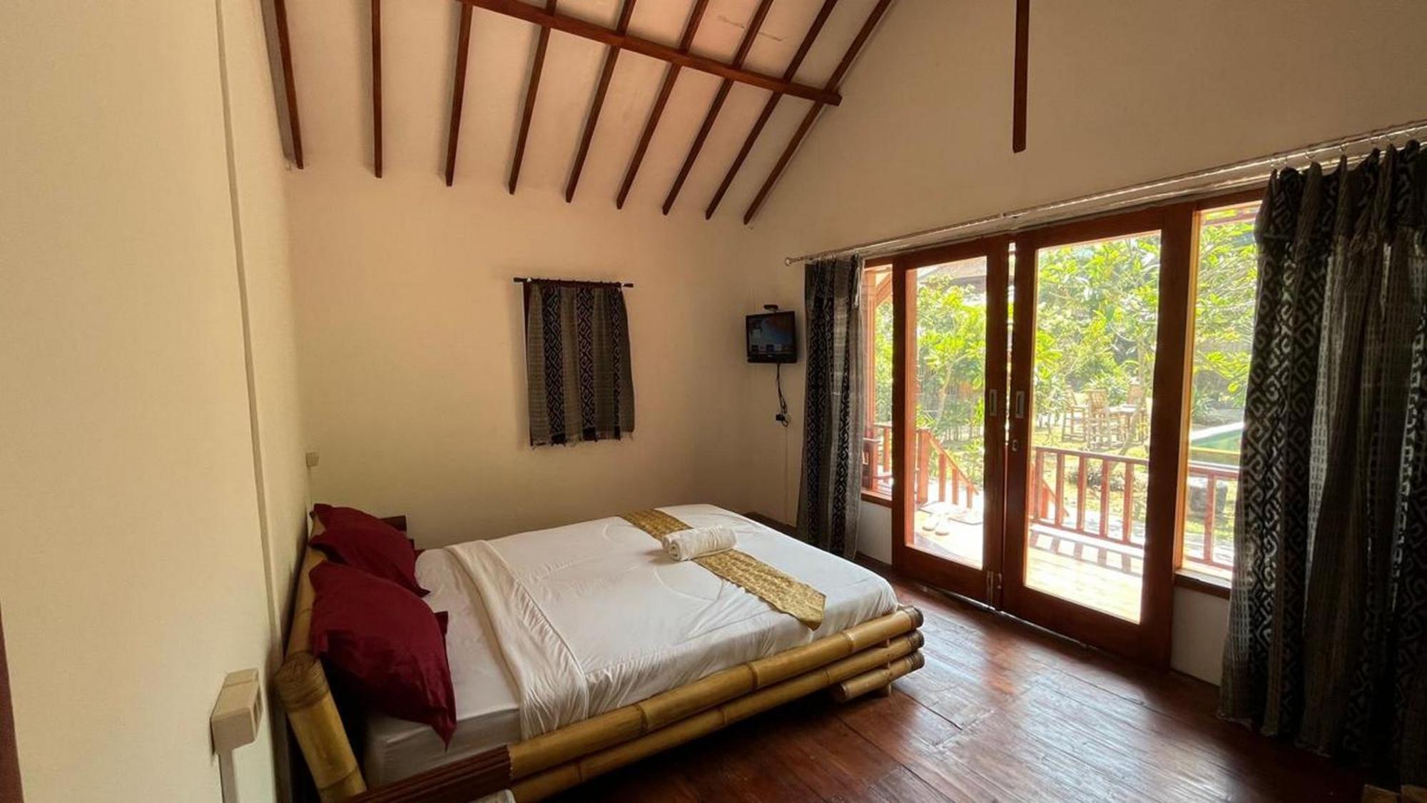 Cici Bungalow Senggigi Мангсит Экстерьер фото